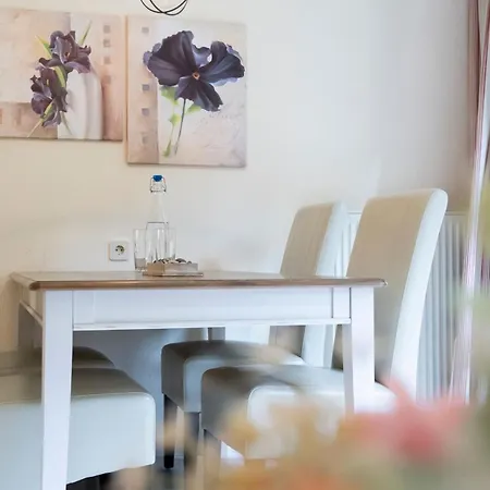 Haus Am Kurpark 3 *