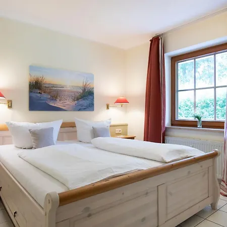 Haus Am Kurpark 3 アパート シャルボイツ